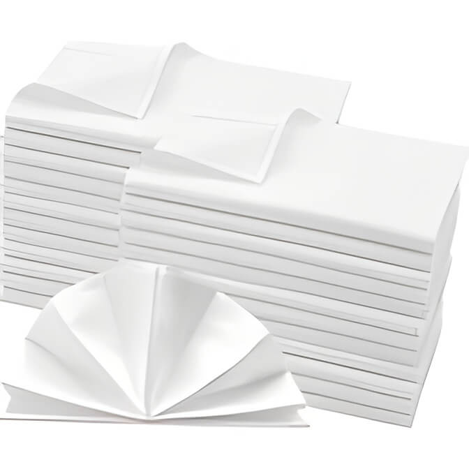 Mehrere Stapel weißes Papier, einige Blätter aufgefächert, passend für Notizen oder als Ergänzung zu Stofftischdecken und Servietten mieten