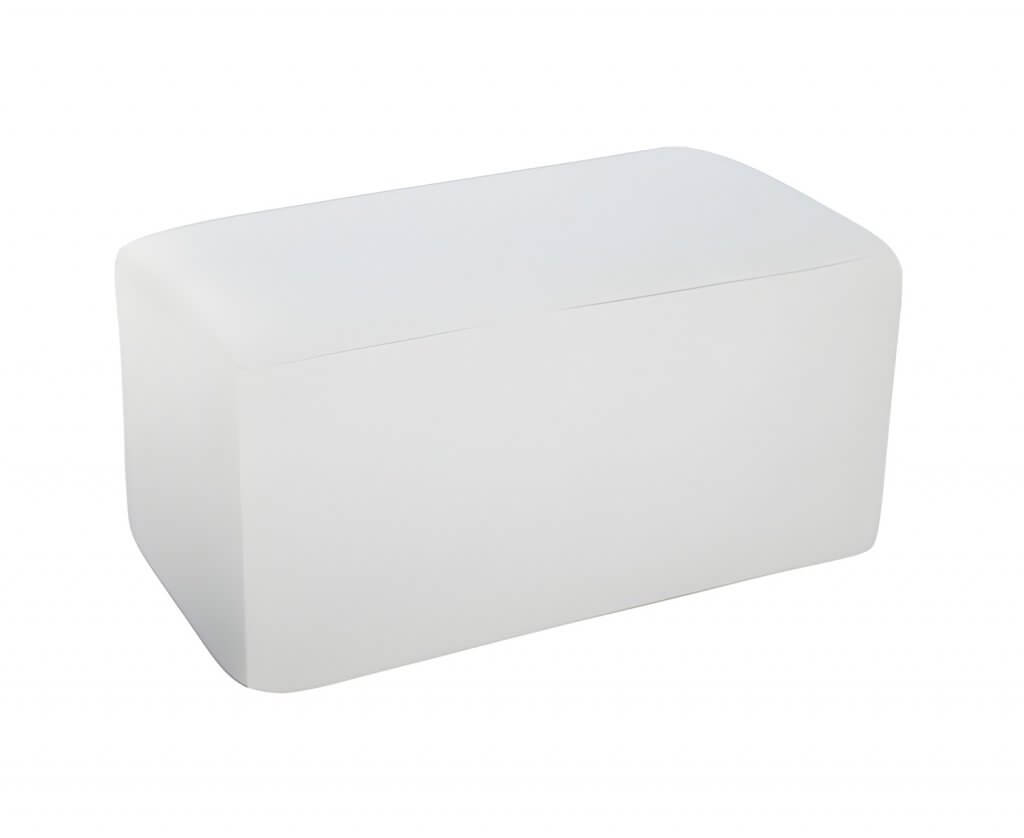 Eine schlichte, rechteckige weiße Box mit abgerundeten Kanten steht vor weißem Hintergrund