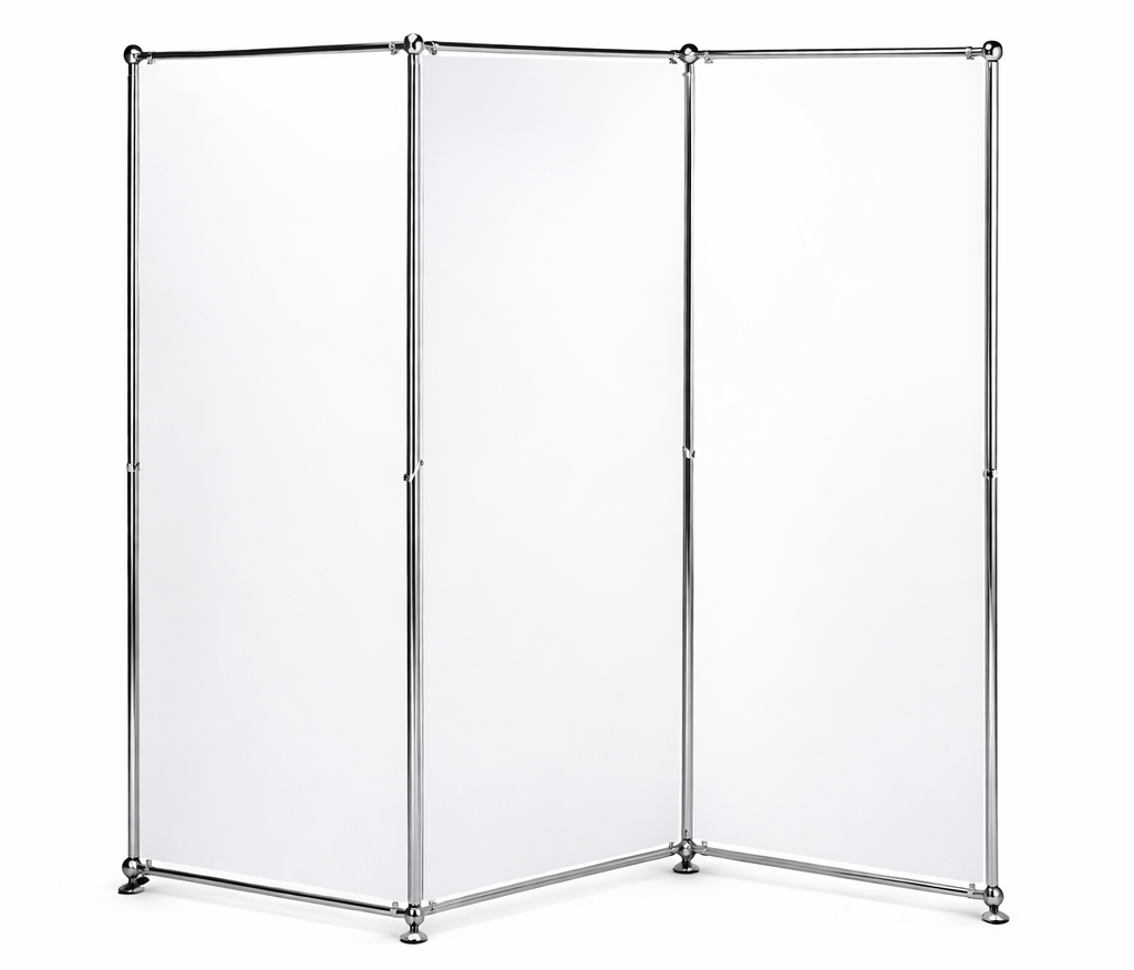 Dreiteilige Stellwand mit Chromgestell und weißen Paneelen, faltbar und praktisch zum Mieten für Veranstaltungen oder Büros